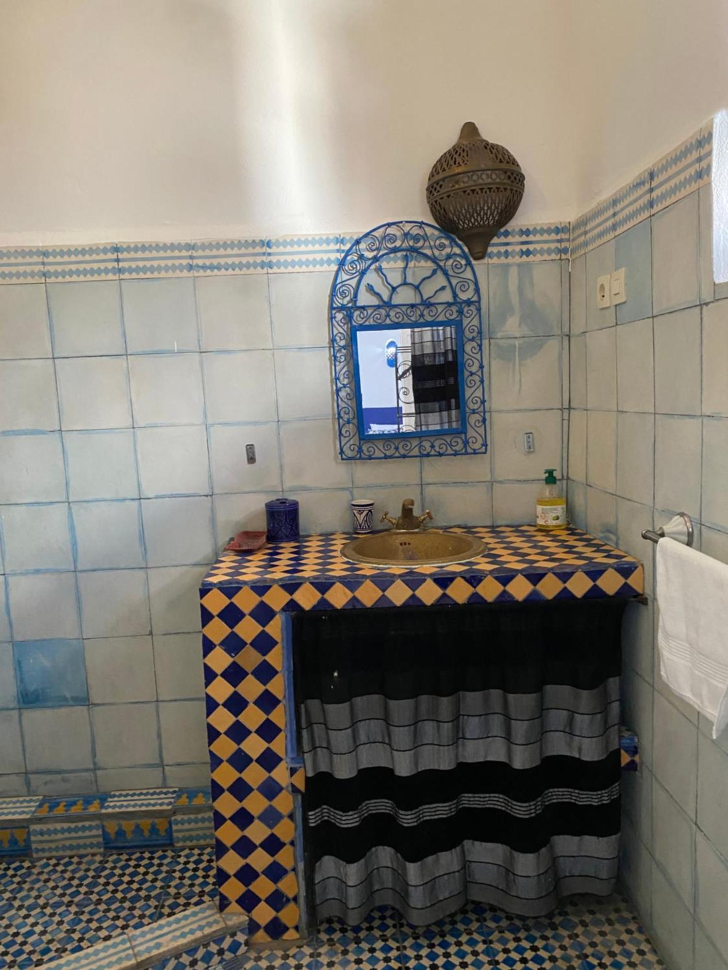 Riad Safi - Maison Historique Стая снимка